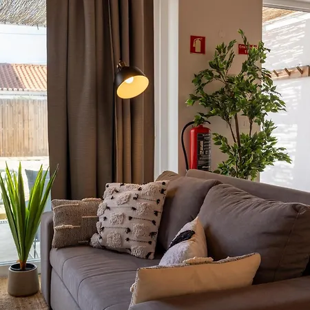 Semesterbostad Relaxing House Faro - Rogil 6 *